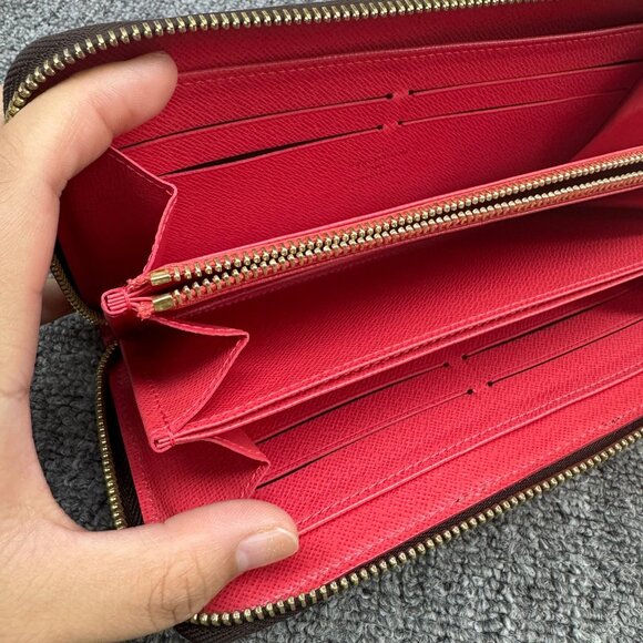 LOUIS VUITTON Zippy Brown Monogram Canvas Wallet 399-082225 - Picture 11 of 12